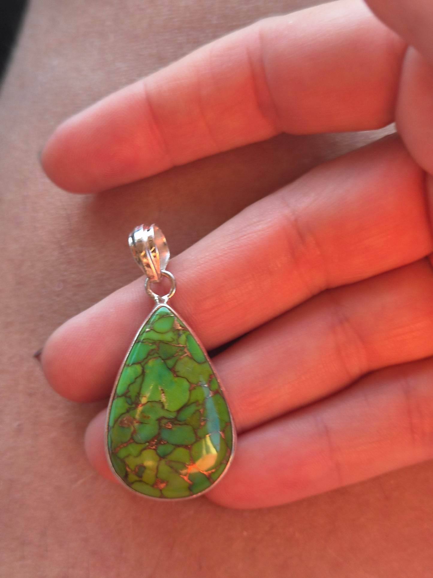 Colgante de Turquesa Verde con Pirita en Plata de Ley 925