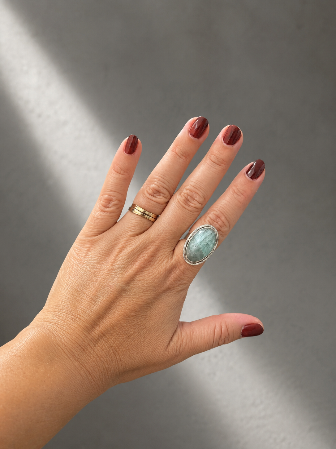Anillo Oval de Aguamarina en Plata de Ley 925