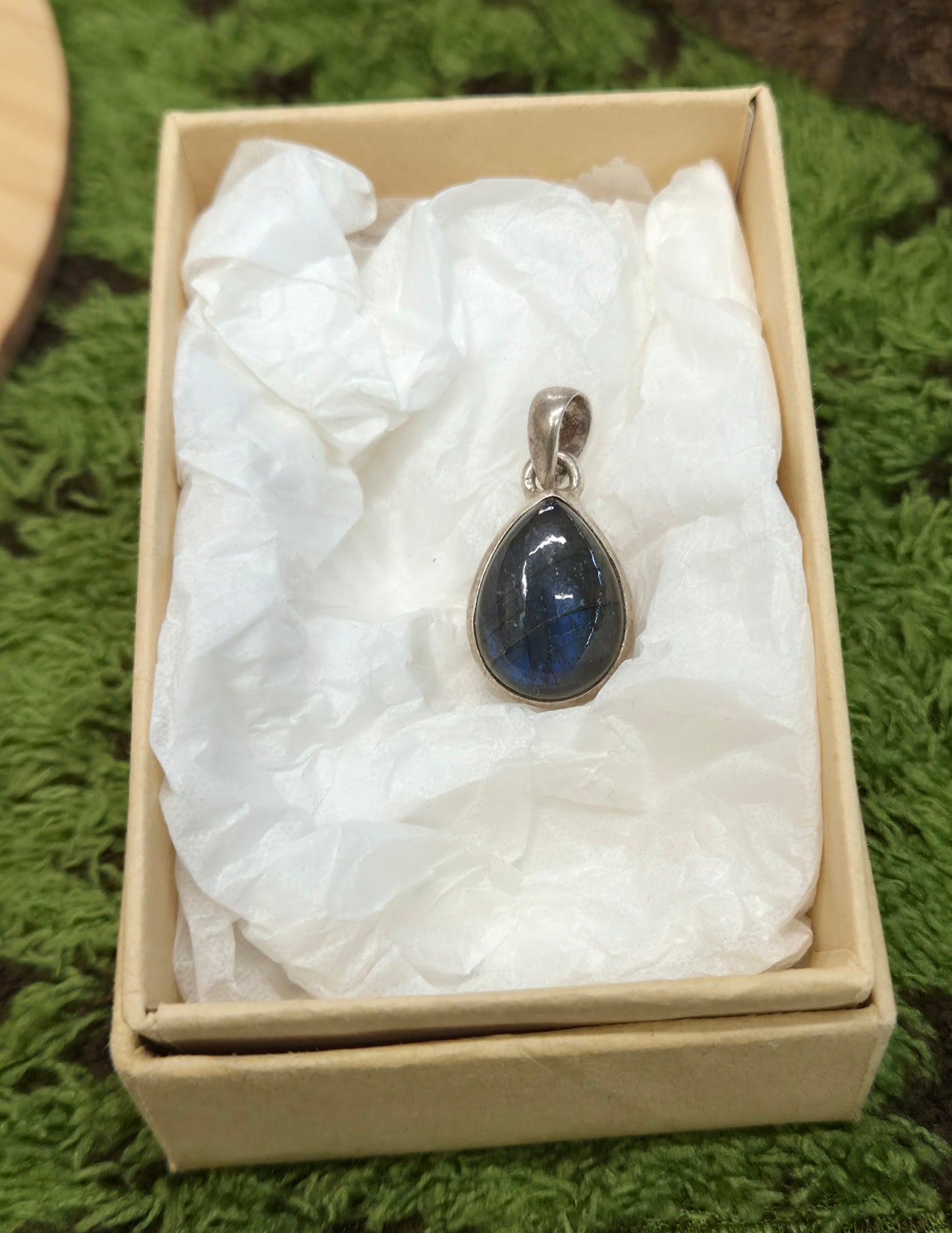 🦦Colgante Labradorita Gota en Plata 925 – La que Sabe sin Explicarse