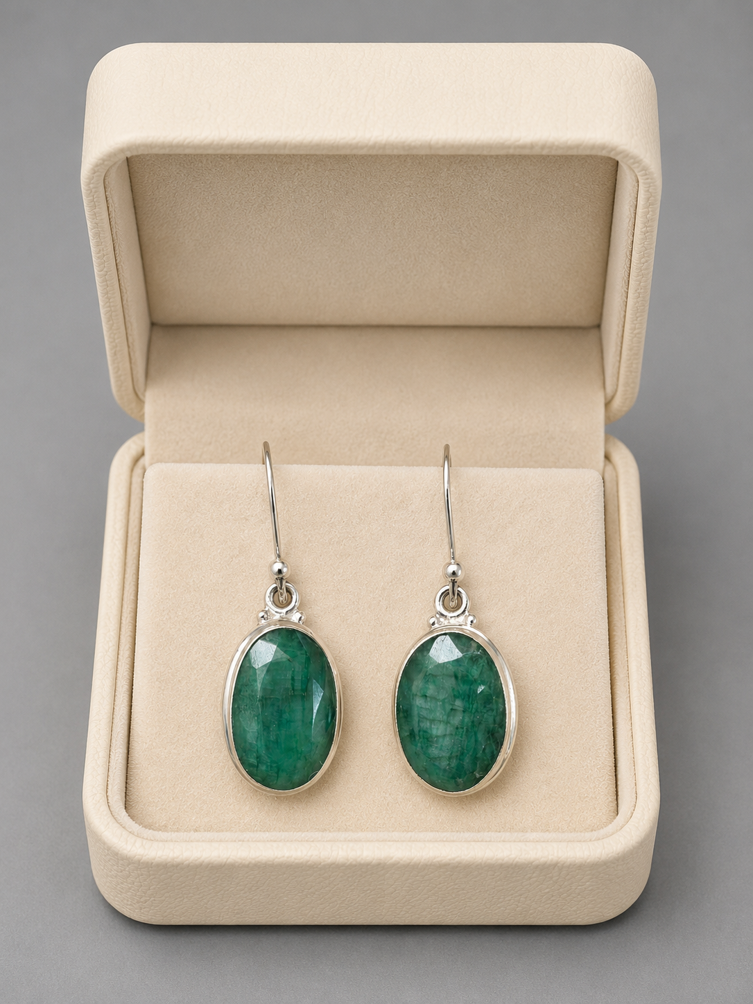 Pendientes Zafiro Verde — Tu corazón sabe