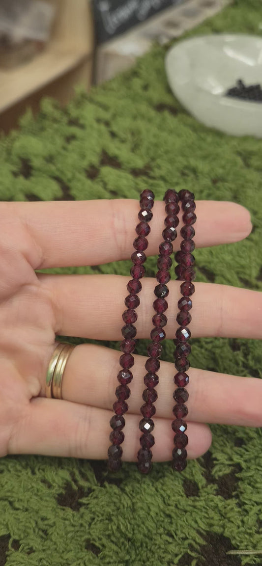 Pulsera Granate Facetado — Enciende tu fuego