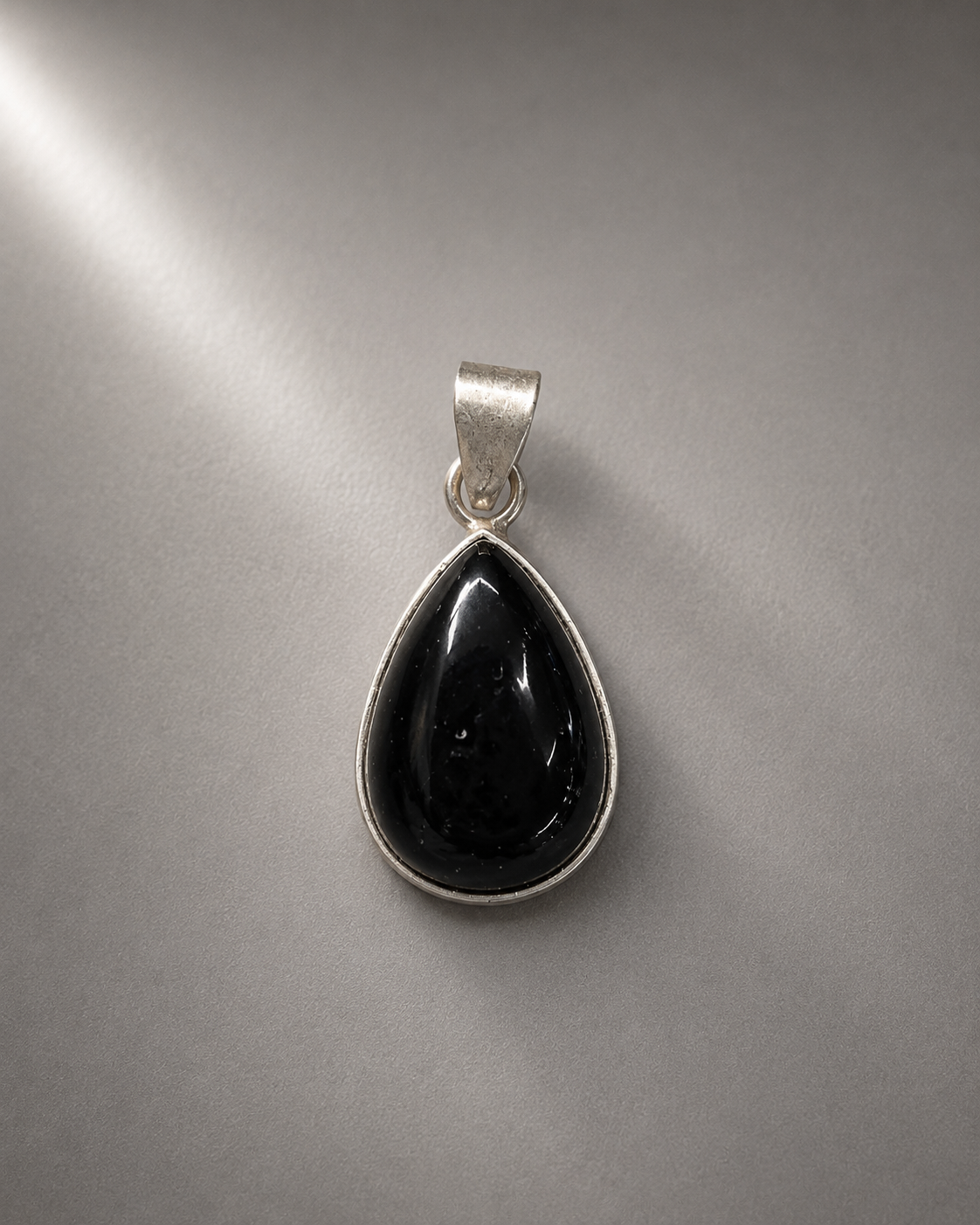 Colgante de Turmalina Negra en Plata de Ley 925