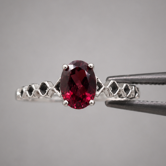 Anillo Granate facetado plata de 925