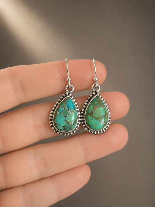Pendientes Turquesa con pirita verde... Oval