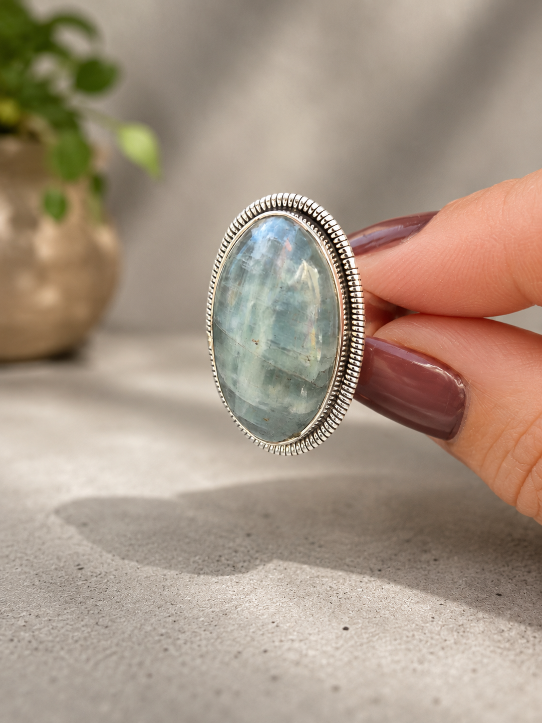 Anillo Oval de Aguamarina en Plata de Ley 925