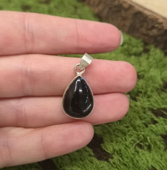 ⚡️Colgante Lágrima de Turmalina Negra – Amuleto de Protección en Plata 925