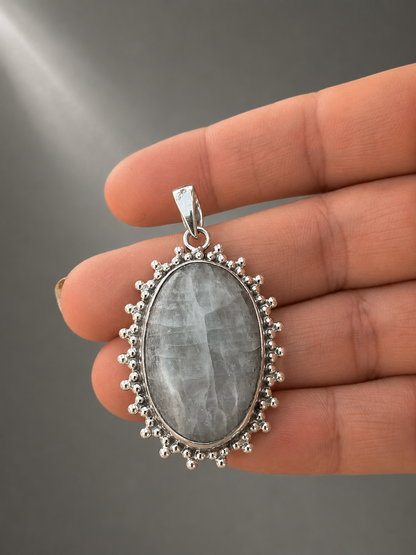Colgante Oval de Aguamarina con Filigrana en Plata de Ley 925