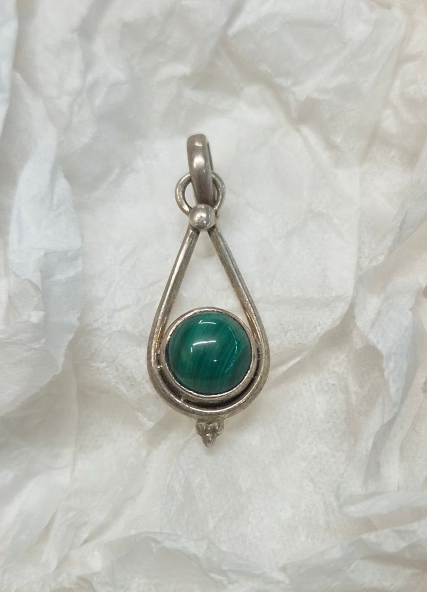 🦸Colgante Esfera de Malaquita en Plata 925 – Guardiana de mi Esencia