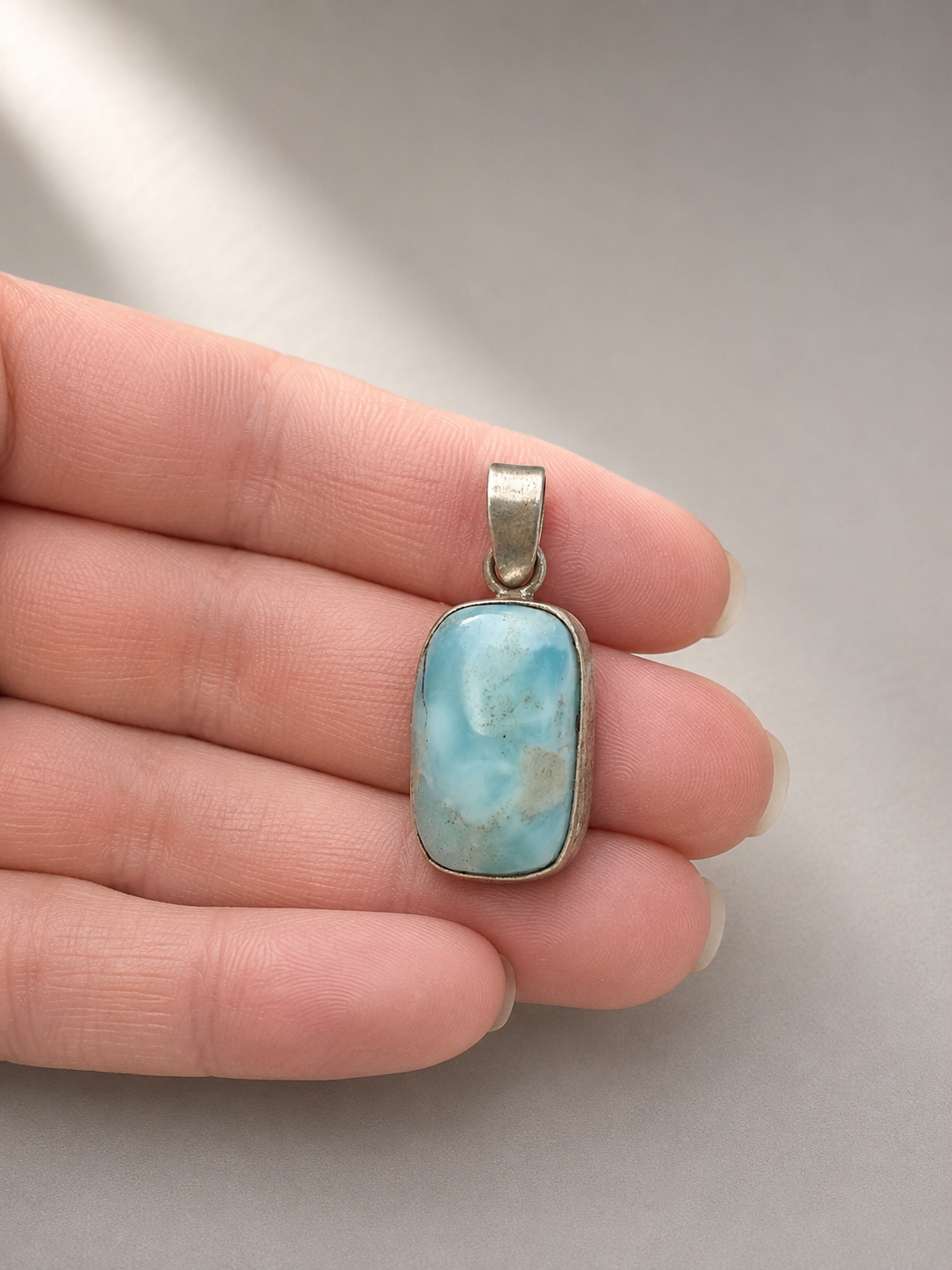 Colgante de Larimar · Calma y Equilibrio Emocional