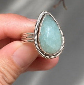 Anillo Lágrima de Aguamarina en Plata de Ley 925