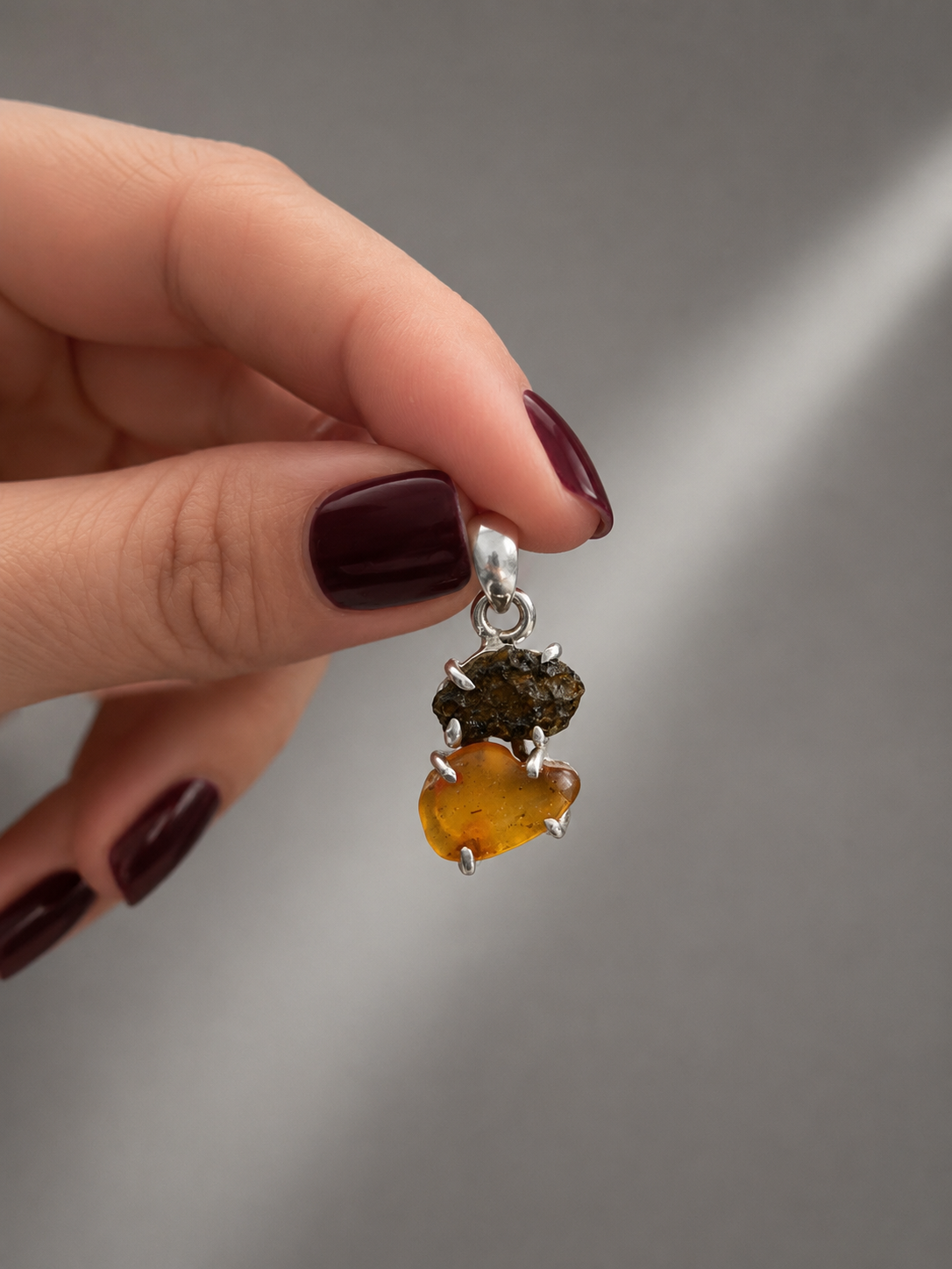 Moldavita y Ámbar Báltico · Colgante 3gr · Plata 925