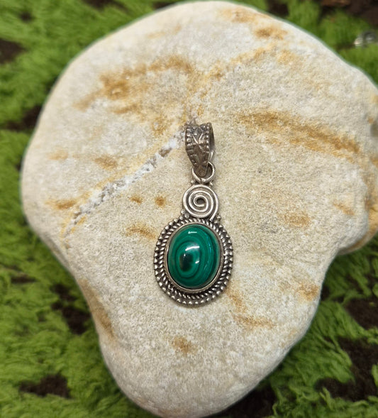 🦸Colgante Vintage de Malaquita en Plata 925 – Guardián de mi Cuerpo