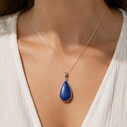 Colgante Lapislazuli gota. Claridad de luz.