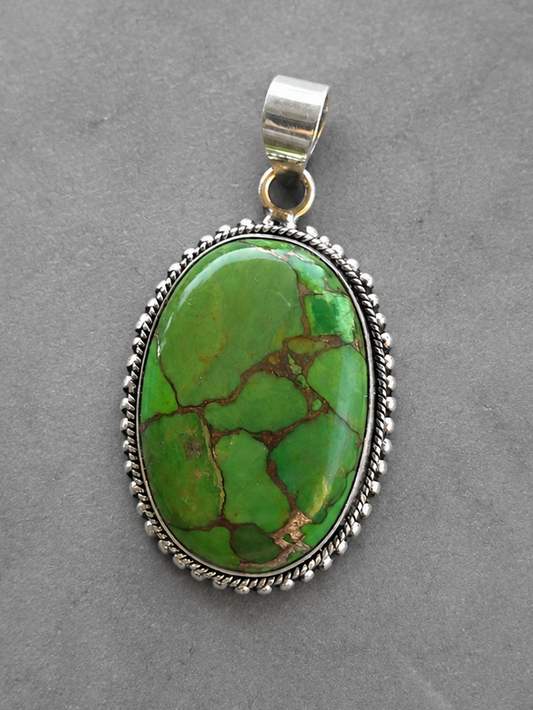 Colgante  oval de Turquesa Verde con Pirita en Plata de Ley 925