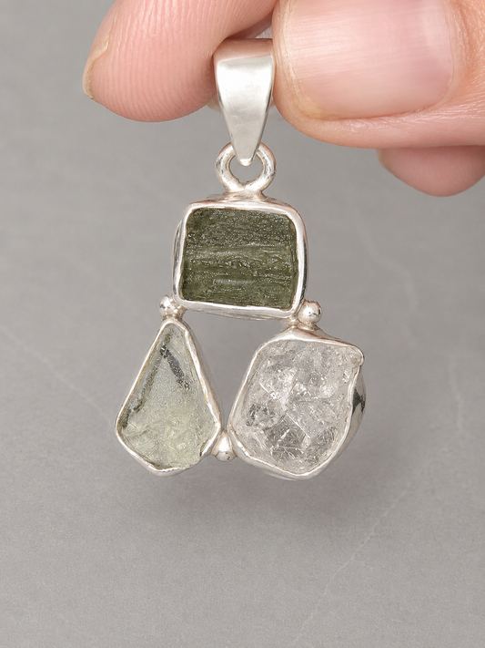Colgante Trinidad Estelar · Moldavita, Herkimer y Cristal del Líbano · Plata de Ley 925
