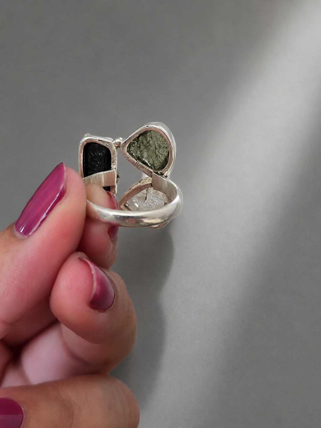 Moldavita, Herkimer y Turmalina · Anillo Portal · T17 Es.