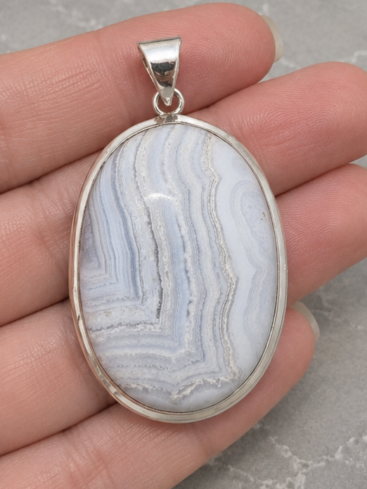 Colgante de Calcedonia Natural en Plata de Ley 925