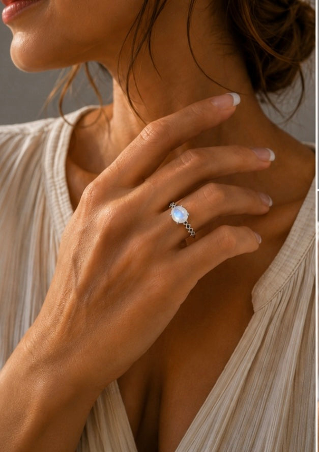 Anillo Piedra luna facetado plata de 925