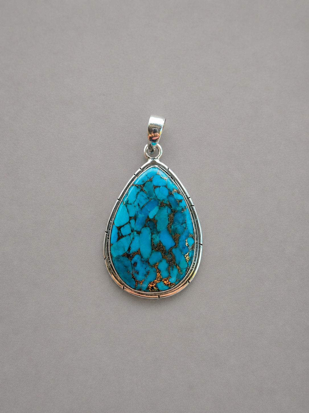 Colgante Oval de Turquesa con Pirita en Plata de Ley 925