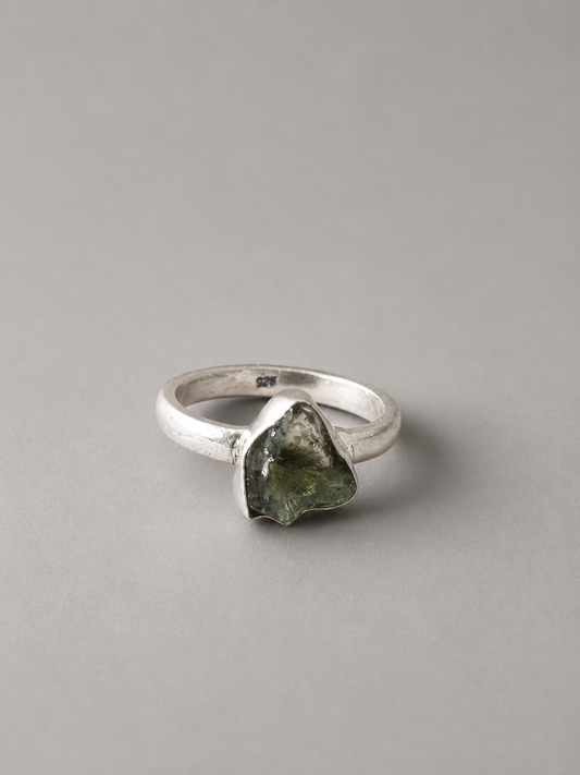 Moldavita · Anillo · Plata 925 · Talla 15 ES.