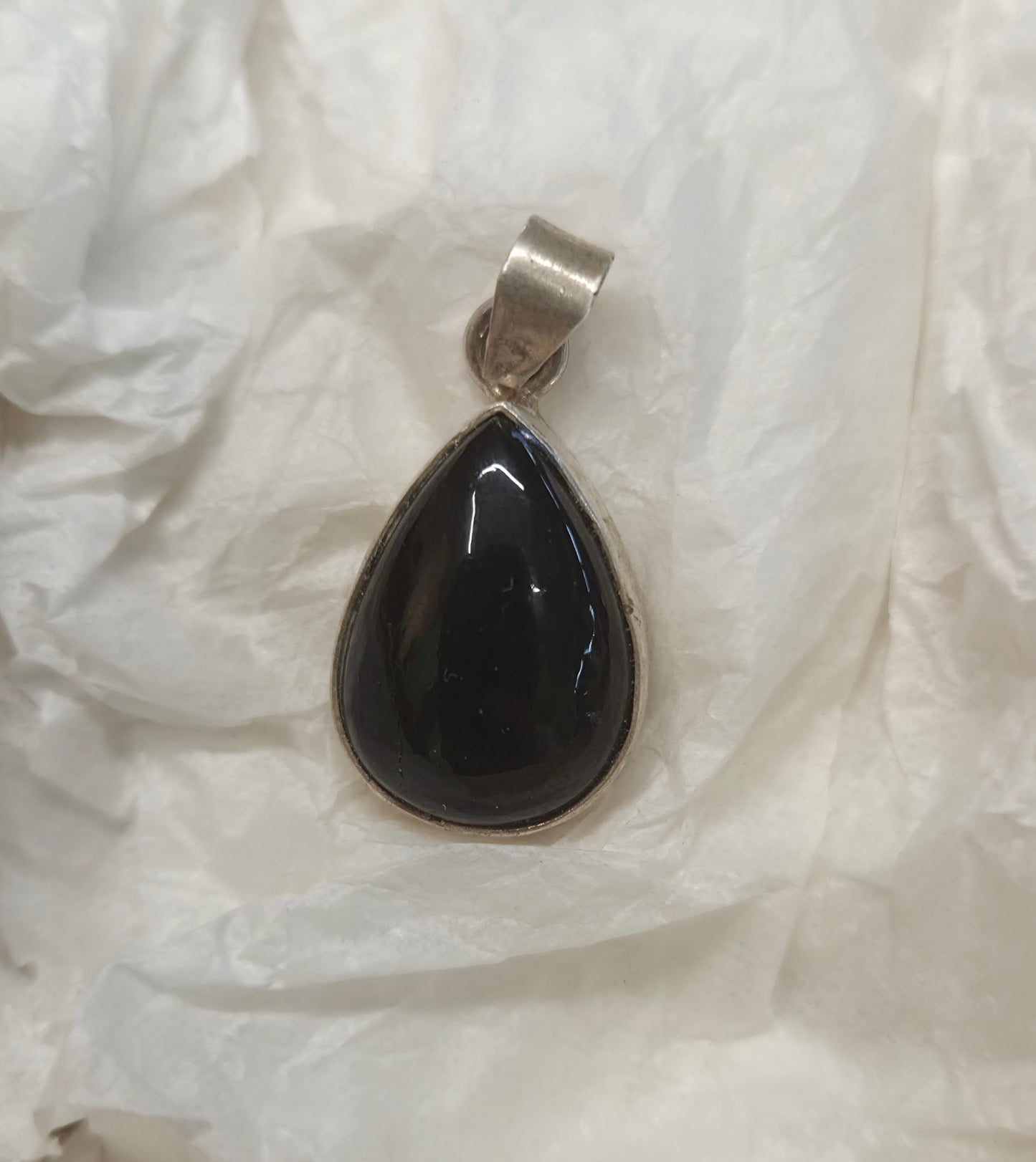 ⚡️Colgante Lágrima de Turmalina Negra – Amuleto de Protección en Plata 925
