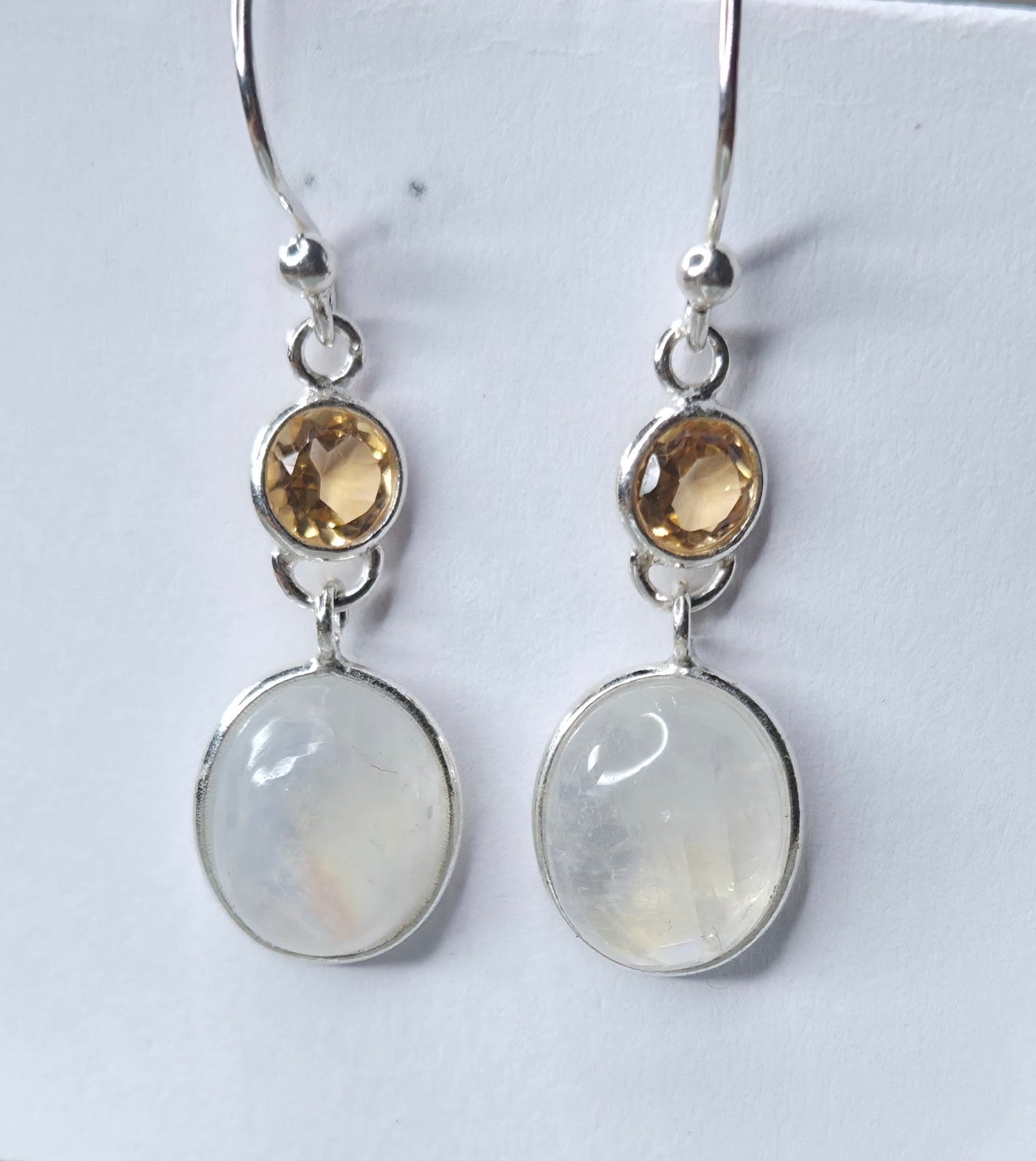 Pendientes Piedra Luna con Citrino · Para Cuando Necesitas Volver a Ti