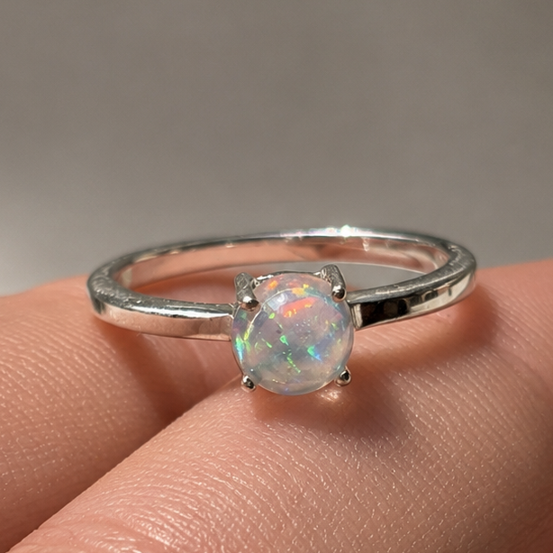 Anillo Esencia — Ópalo Etíope