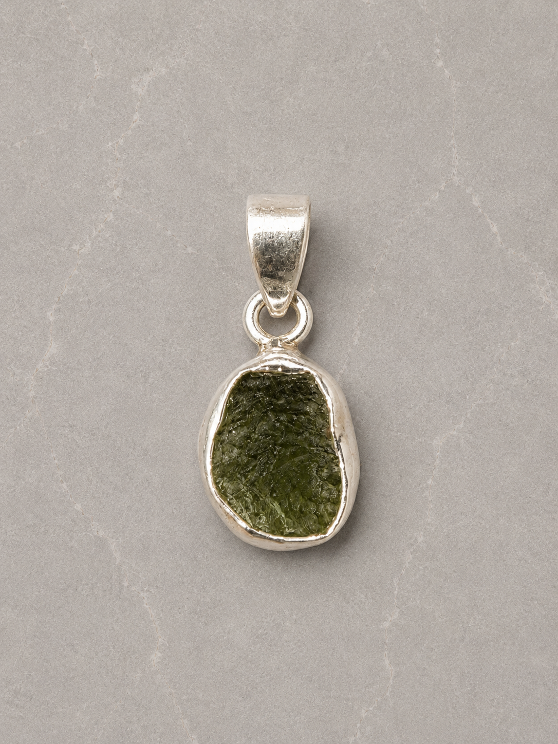 Colgante de Moldavita Natural en Plata de Ley 925