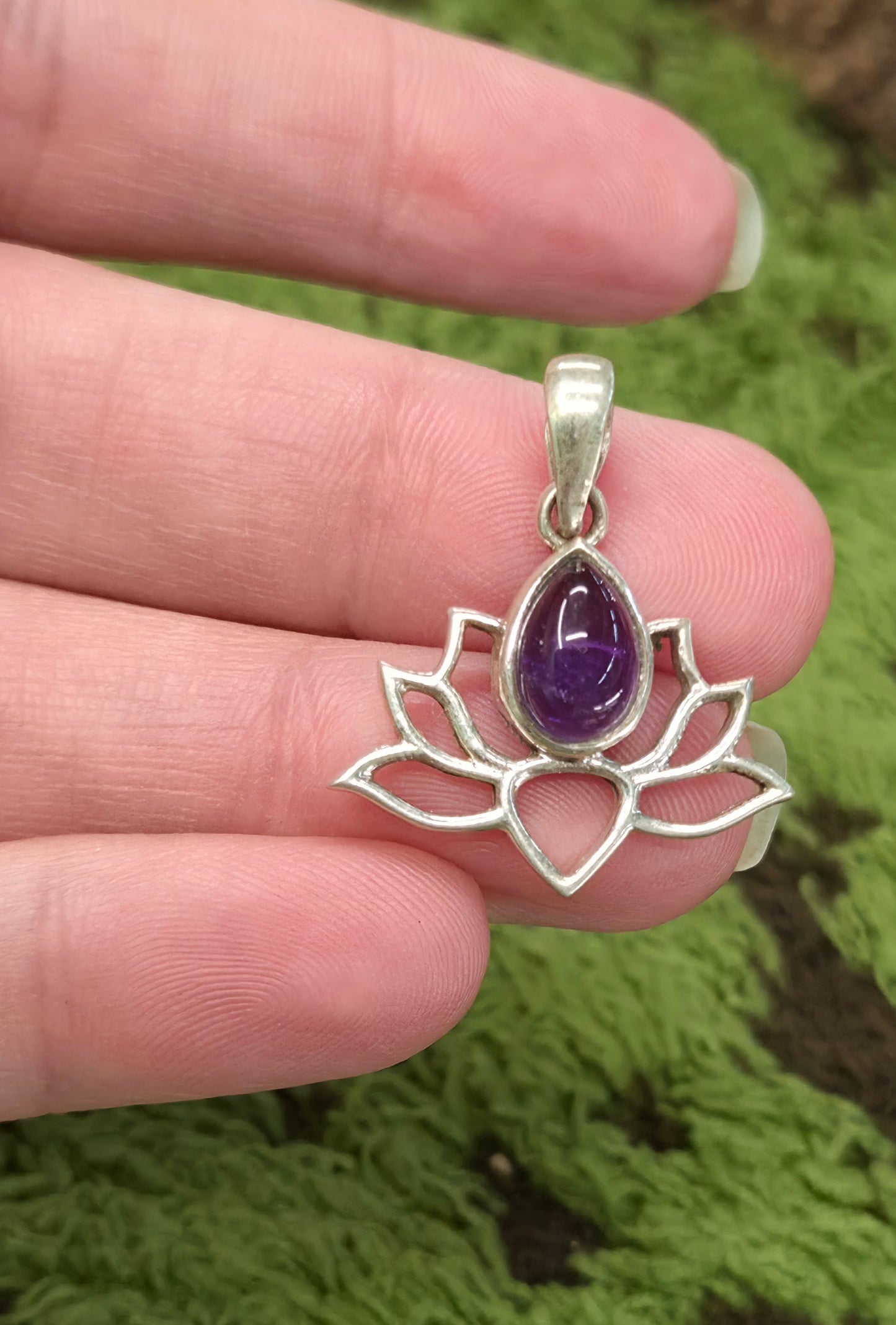💜Colgante Flor de Loto con Amatista en Plata 925 – Calma y Transformación