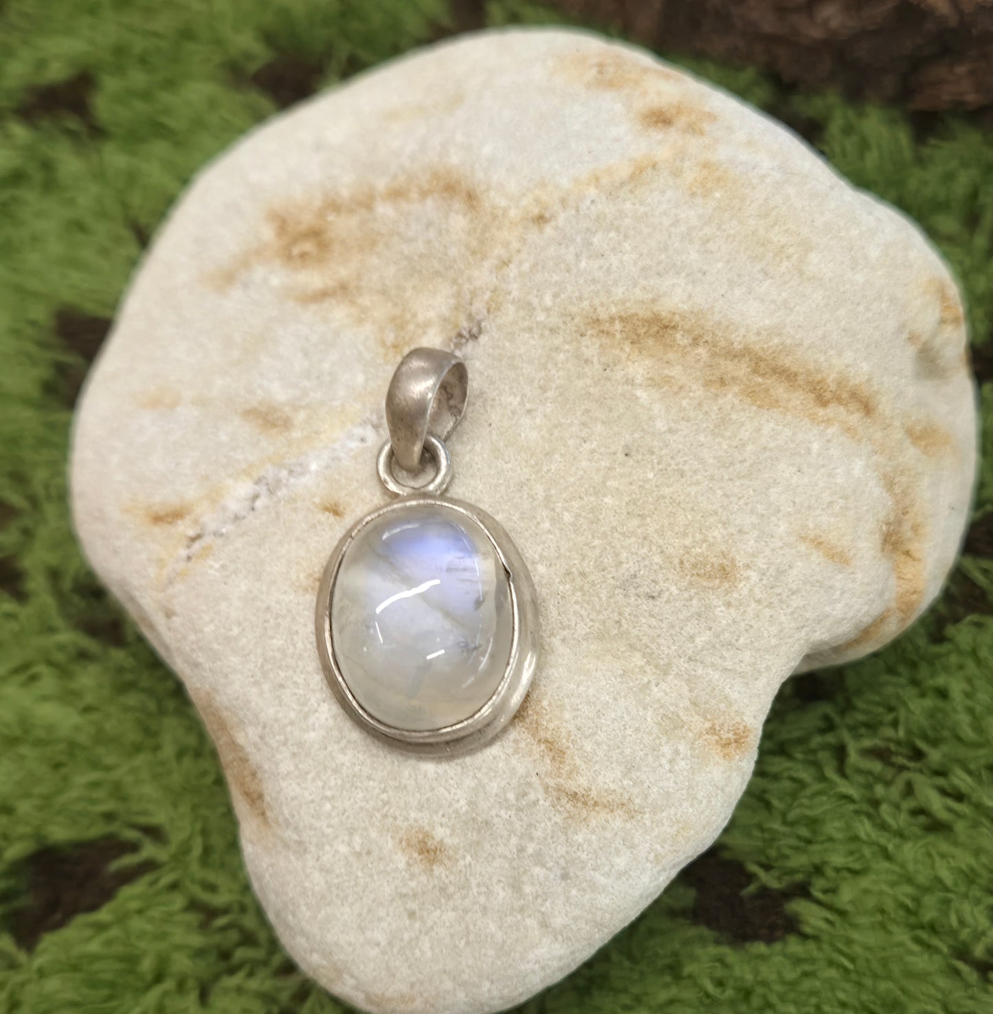 🌜Colgante de piedra luna en plata de ley 925 · intuición y calma ✨