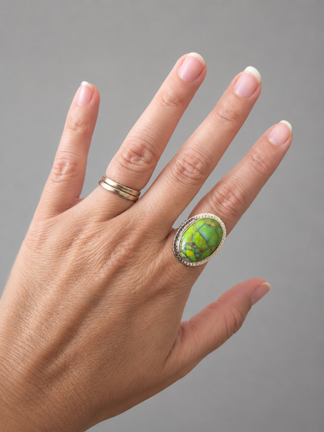Anillo de Turquesa Potenciada Verde con Pirita en Plata de Ley 925
