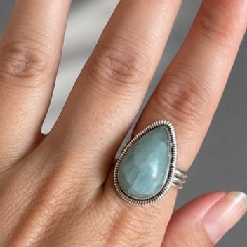 Anillo Lágrima de Aguamarina en Plata de Ley 925