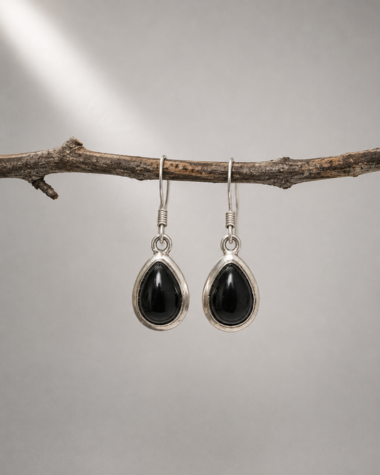 Pendientes de Turmalina Negra · Gota · Protección y Estabilidad