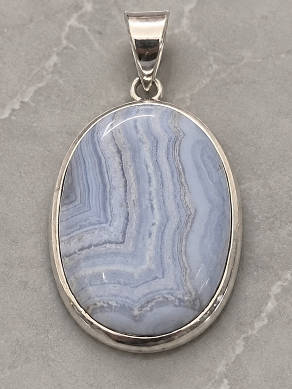 Colgante de Calcedonia Natural en Plata de Ley 925