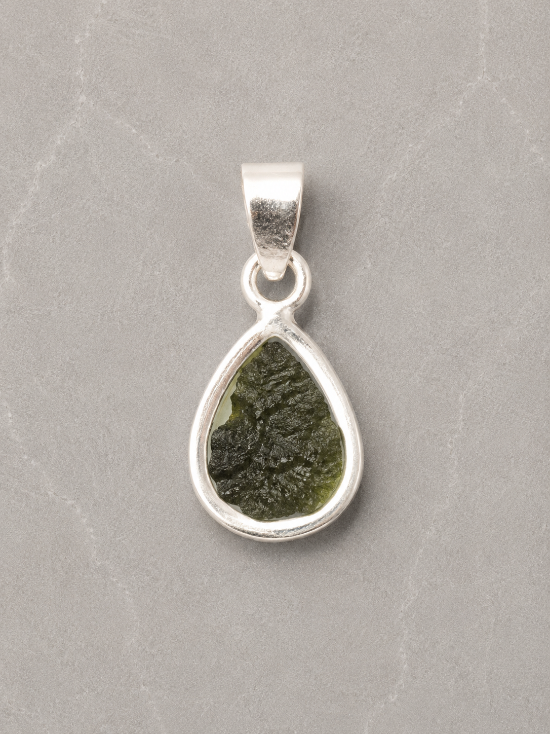 Colgante de Moldavita Natural en Plata de Ley 925
