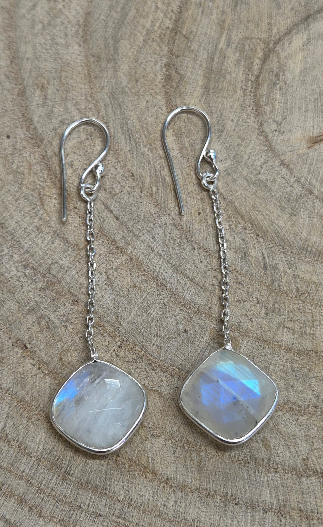 Pendientes de Piedra Luna en Plata 925