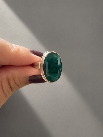 Anillo de Zafiro Verde en Plata 925