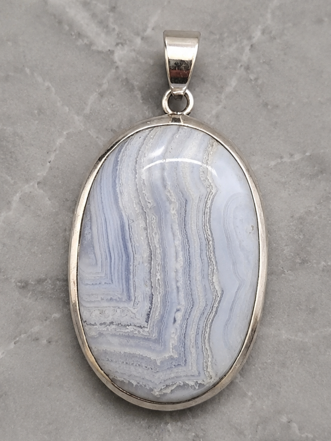 Colgante de Calcedonia Natural en Plata de Ley 925