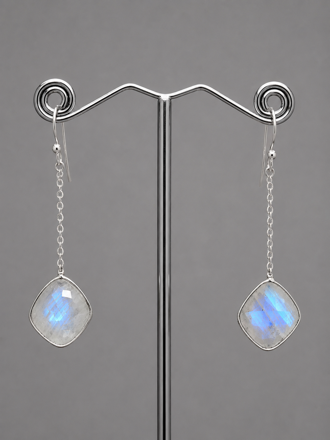 Pendientes Largos Facetados de Piedra Luna Natural en Plata de Ley 925