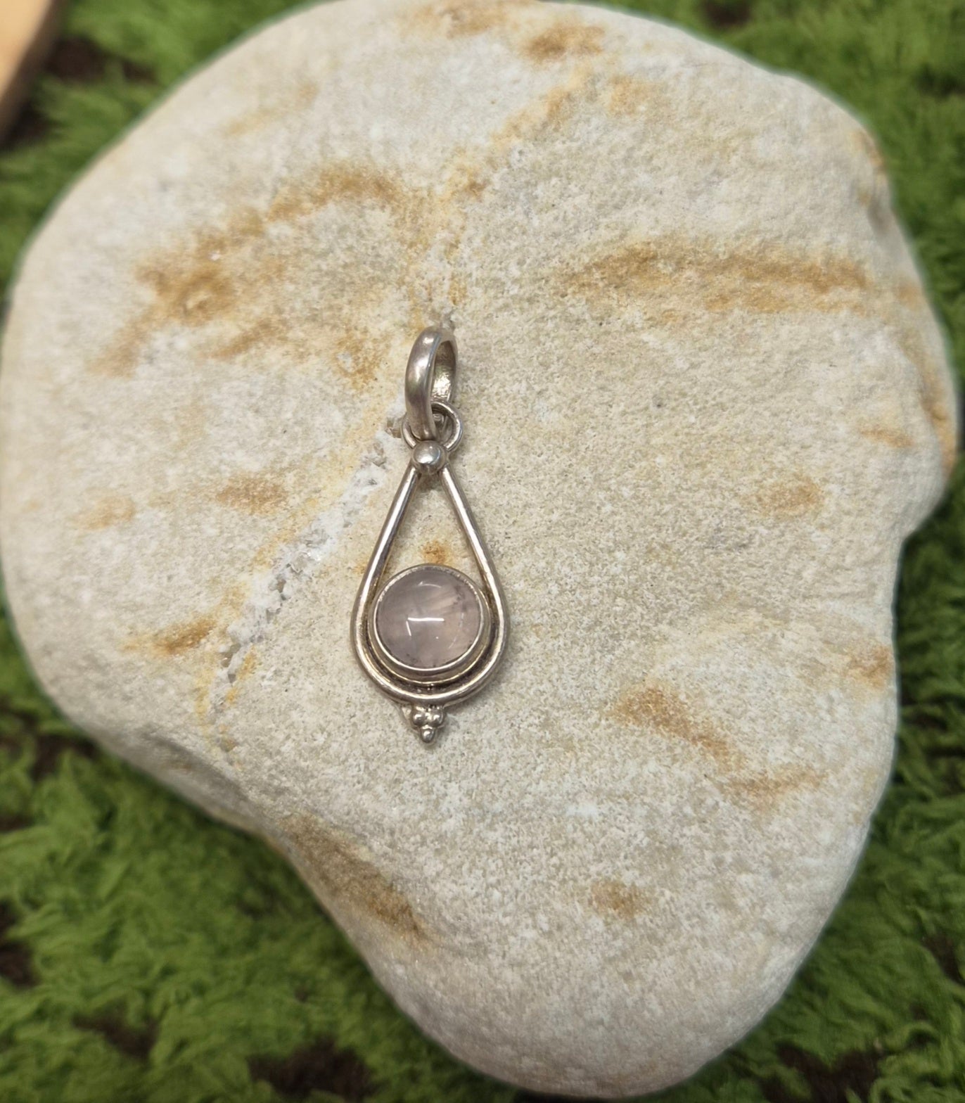 🩷Colgante Cuarzo Rosa en Plata 925 – Amor Propio y Merecimiento
