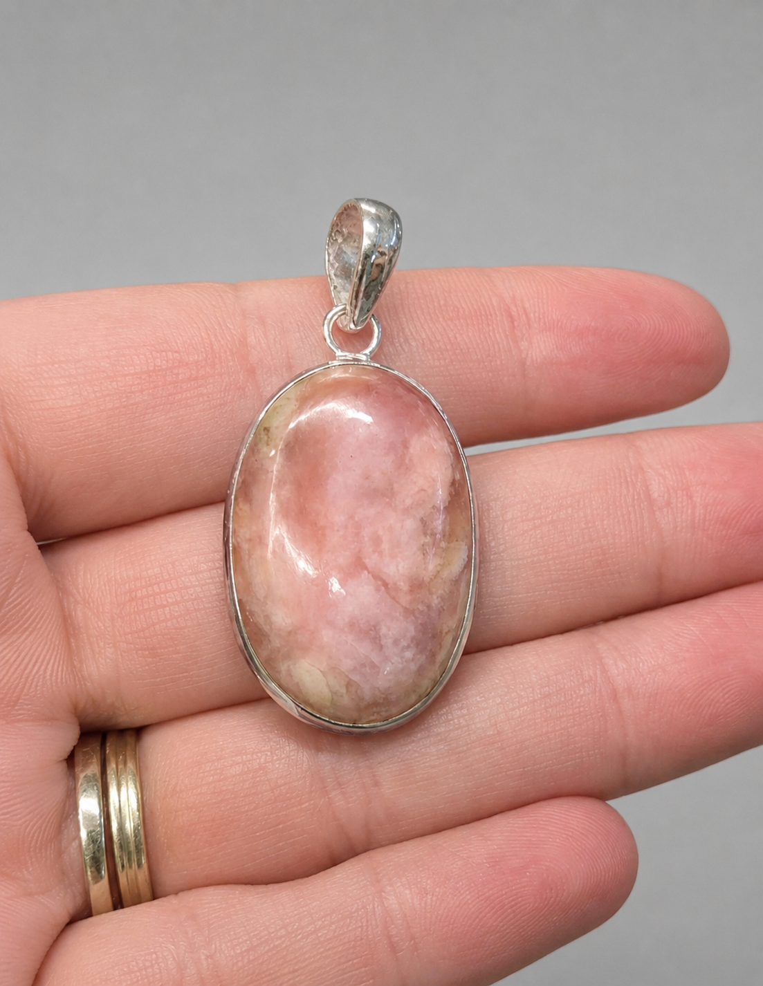 Colgante de Ópalo Rosa Natural en Plata de Ley 925