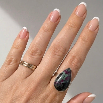 Anillo de Rubí Zoisita · Liberación del corazón Plata 925