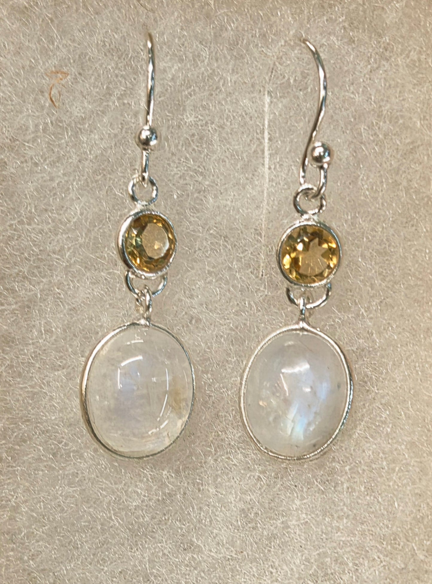 Pendientes Piedra Luna y Citrino — Intuición y luz